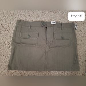 Old Navy green khaki skirt